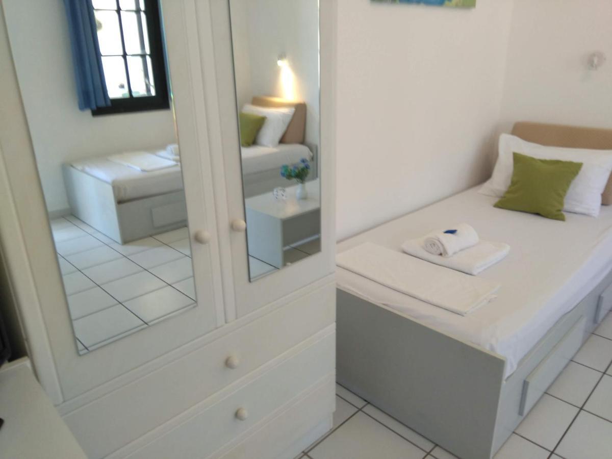 Julies Apartments Kokkini Hani Exterior photo